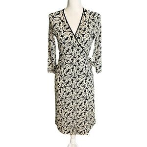 BCBGMaxAzria Black & Ivory Fan Print Jersey Knit Wrap Dress Size Medium
